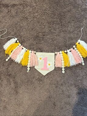 Babygirl Daisy floral “1” birthday tassel fringe banner